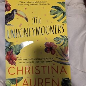 The Unhoneymooners ✨️3 For $30✨️